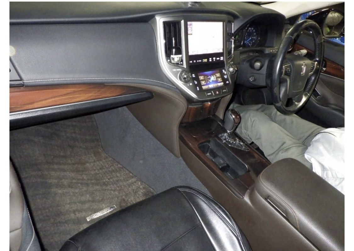 TOYOTA CROWN | Nihon Jidosha CO. LTD