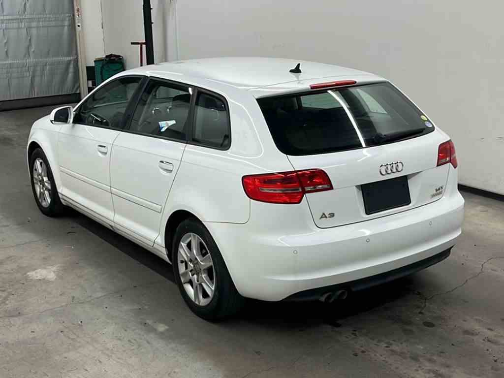 AUDI A3 SPORTS BACK | Nihon Jidosha CO. LTD