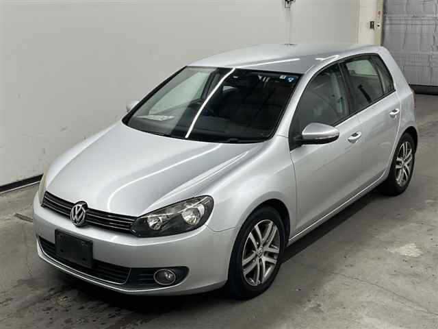 VOLKSWAGEN GOLF | Nihon Jidosha CO. LTD