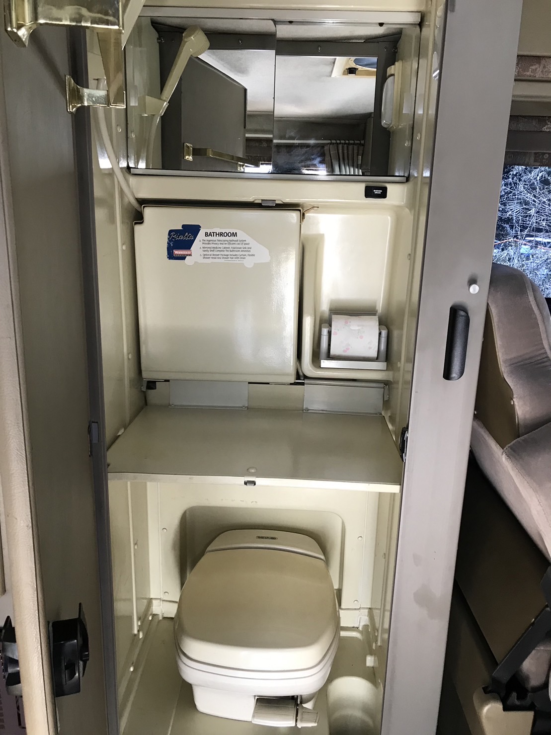 VOLKSWAGEN WINABAGO | Nihon Jidosha CO. LTD